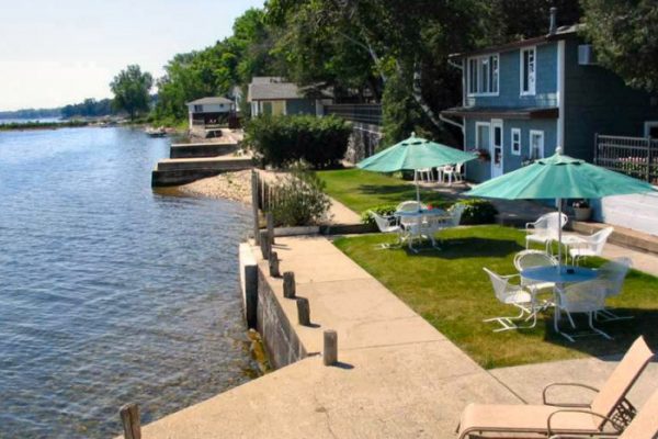 Cliff Dwellers Resort - Gay Friendly Resort in Sturgeon Bay, Wisconsin