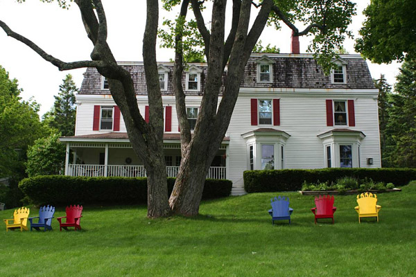 Harbour Cottage Inn - Gay Owned Bed & Breakfast in Southwest Harbor, Maine