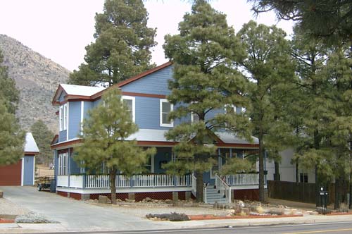 Starlight Pines B&B - Gay Owned Bed & Breakfast in Flagstaff, Arizona