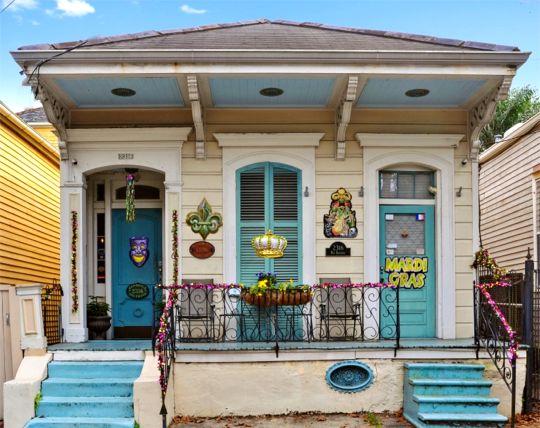 La Dauphine - Gay Owned Bed & Breakfast in New Orleans, Louisiana