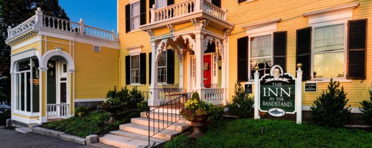Inn by the Bandstand - Gay Owned Bed & Breakfast in Exeter, New Hampshire