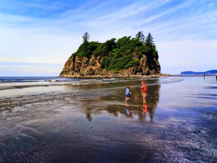 Olympic National Park's Ruby Beach - 2TravelDads