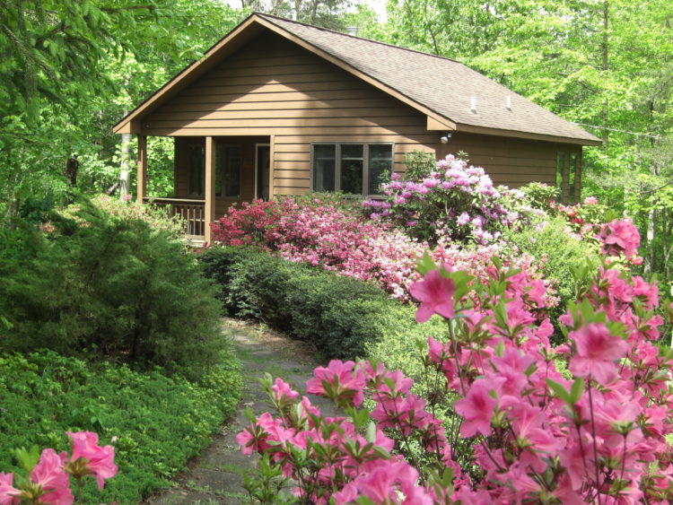 Cottages at Chesley Creek Farm - Blue Ridge Mountains Gay Friendly Cottages