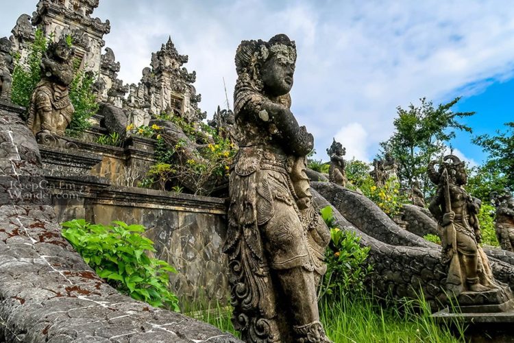 Pura Lempuyang Indonesian Temple - Keep Calm and Wander