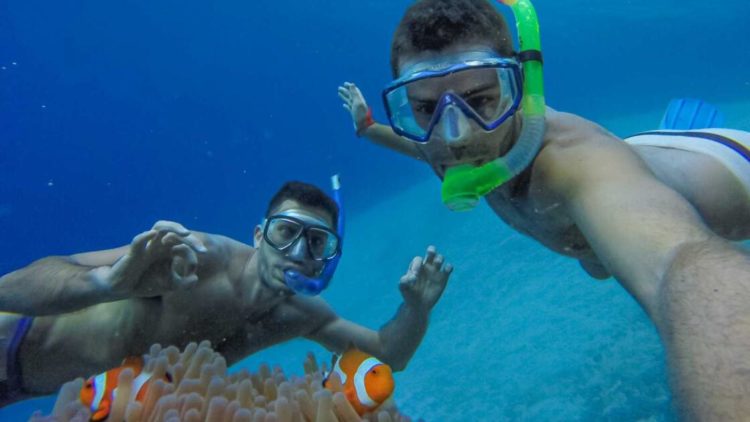 Snorkeling Gay El Nido in the Philippines - The Nomadic Boys