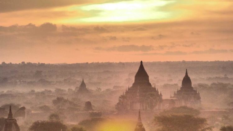 Sunrise in Bagan, Myanmar - The Nomadic Boys